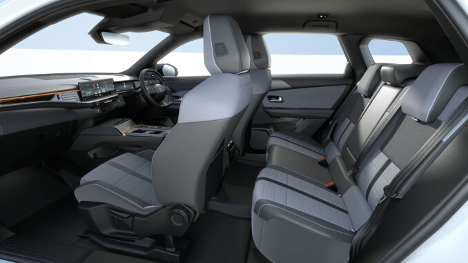Vauxhall Grandland 157kW Ultimate 73kWh 5dr Auto [Panoramic Roof] Electric Hatchback - Image 6
